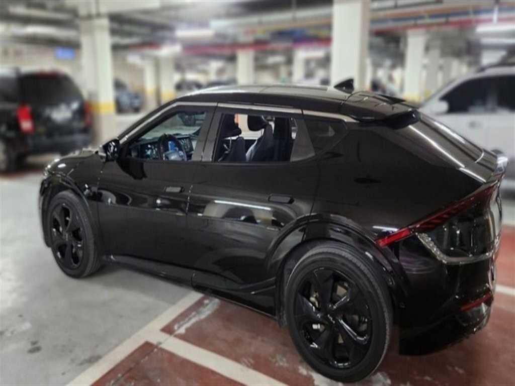 KIA EV6 - Vista 4