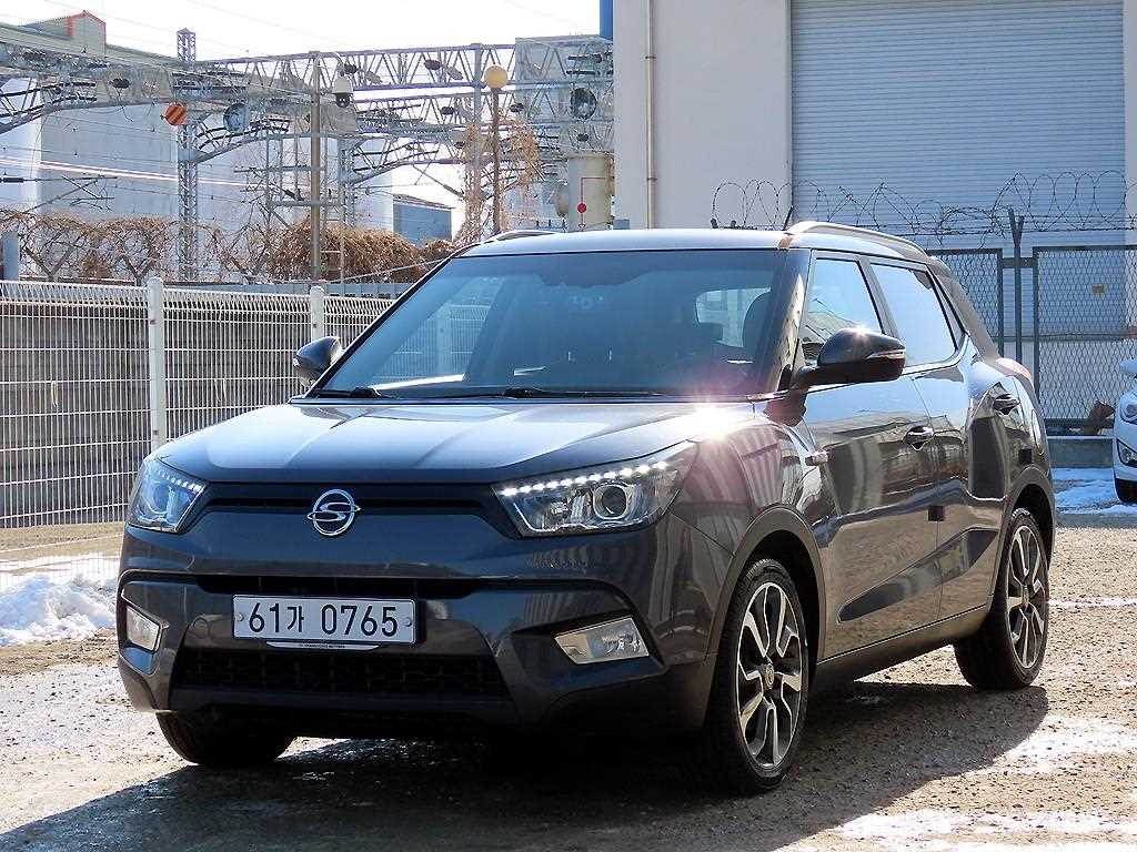 Ssangyong Tivoli - Vista 2