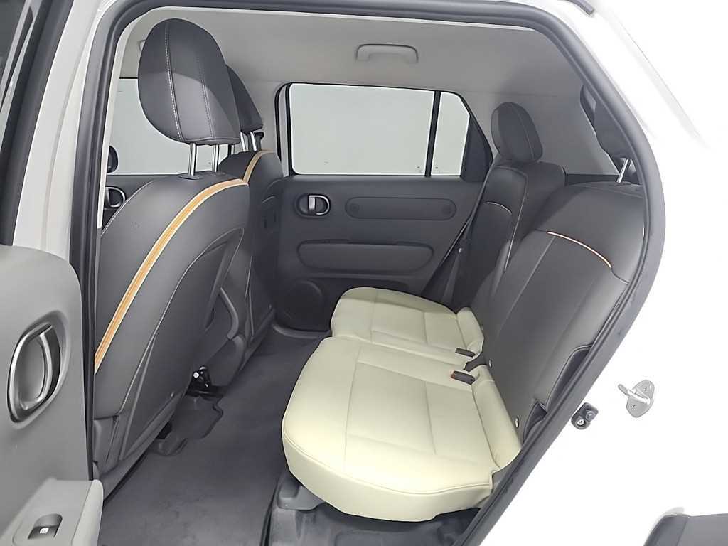 HYUNDAI Casper - Vista 12