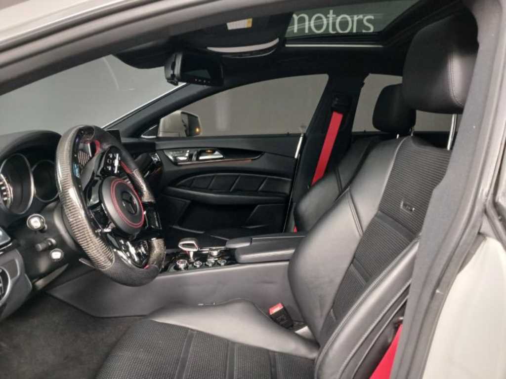 Mercedes Benz CLS Class - Vista 7