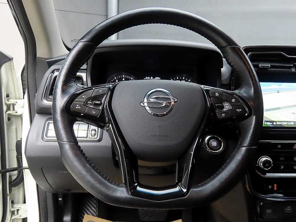 Ssangyong Tivoli - Vista 9