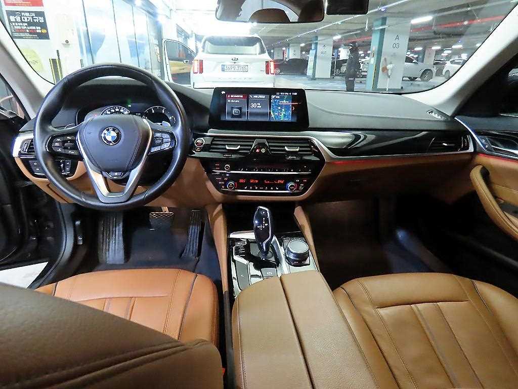 BMW 5 Series - Vista 10