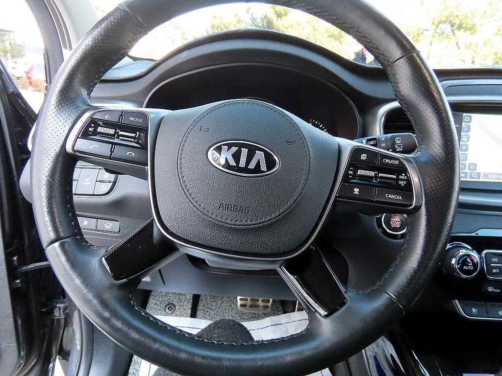 KIA Sorento - Vista 8