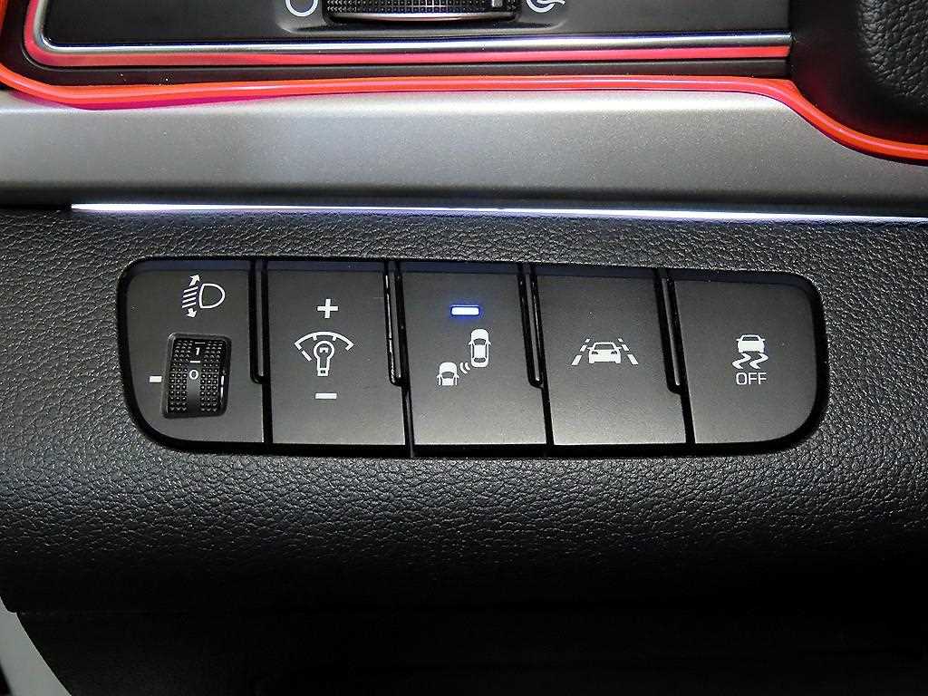 HYUNDAI Avante 2018 Blanco - Importación desde Corea - HF Imports Iquique - Foto 14