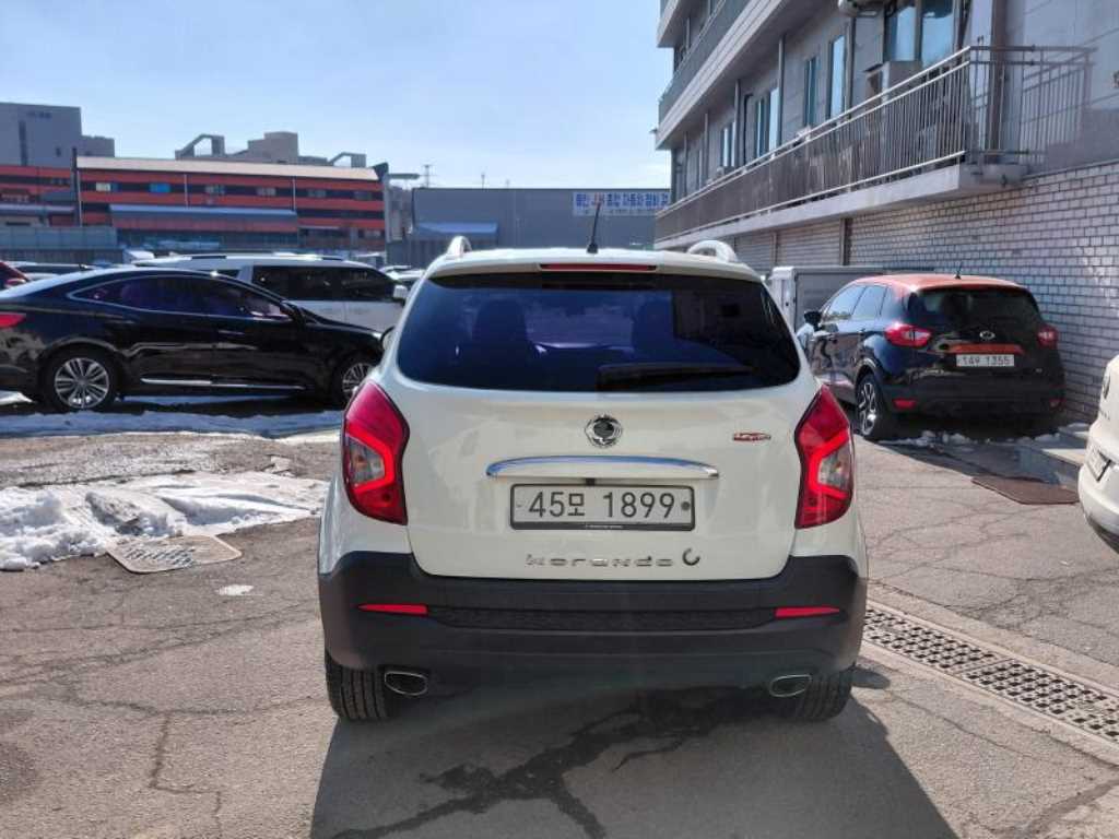 Ssangyong Korando - Vista 4