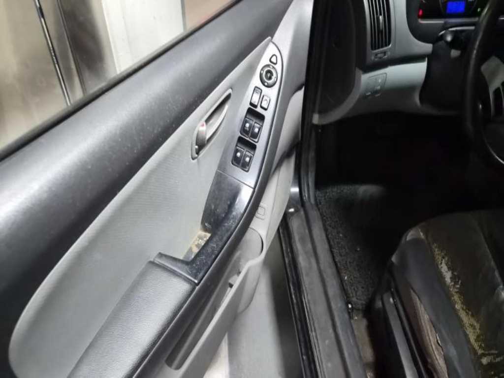 HYUNDAI Avante - Vista 5