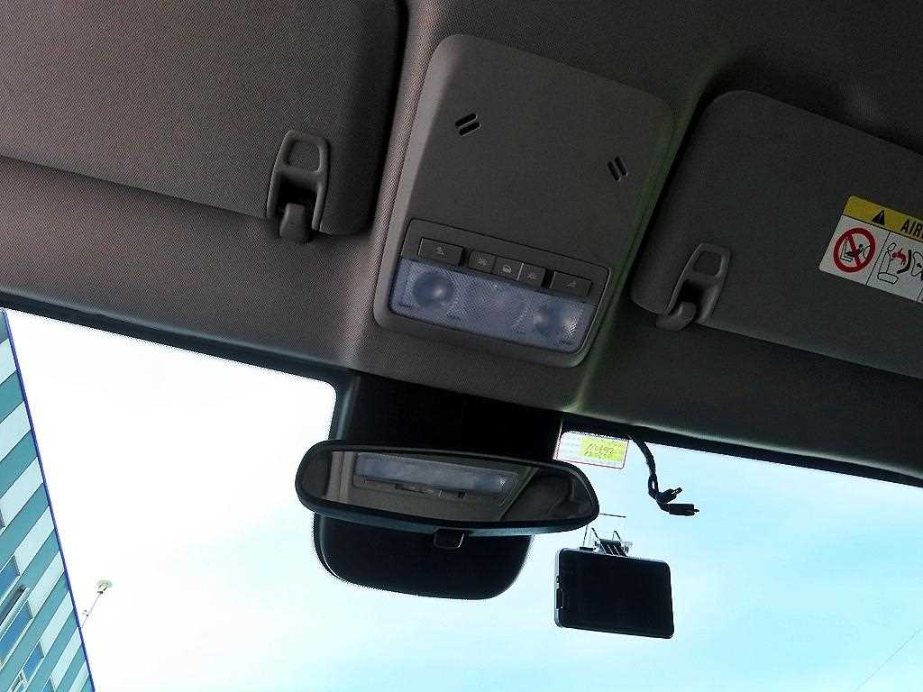 Chevrolet Trax 2021 Gris - Importación desde Corea - HF Imports Iquique - Foto 13