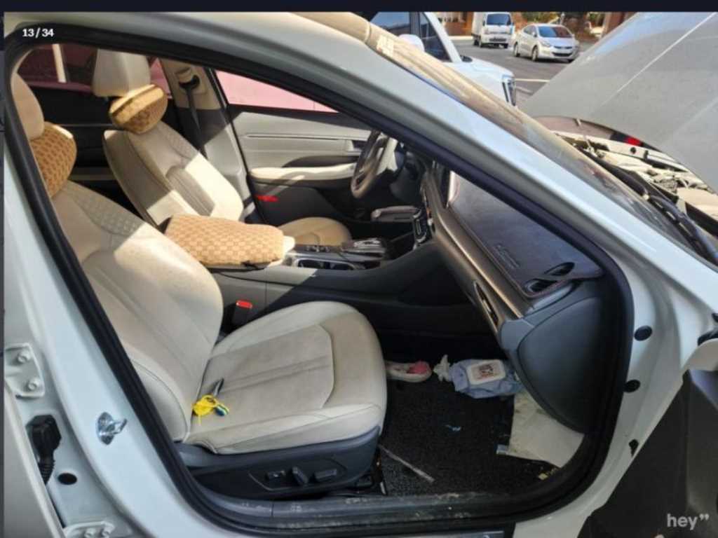 HYUNDAI Sonata - Vista 9