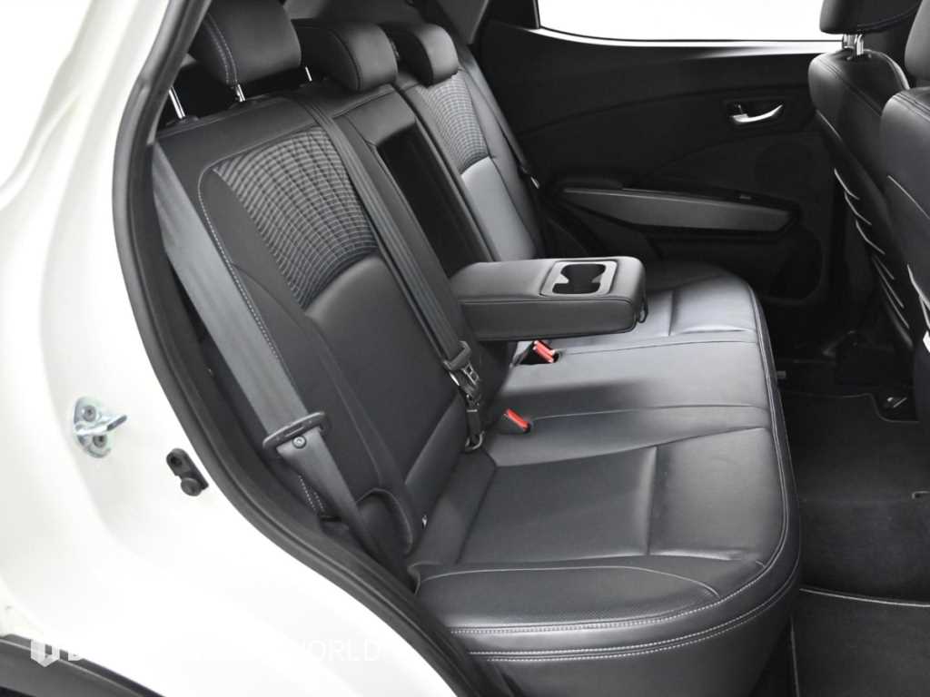 Ssangyong Tivoli - Vista 12