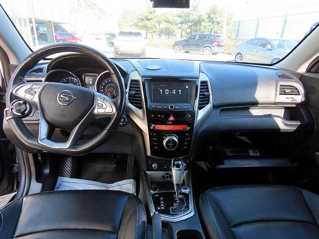 Ssangyong Tivoli - Vista 7