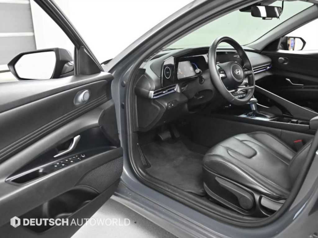 HYUNDAI Avante - Vista 11