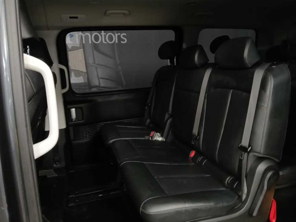 HYUNDAI Staria - Vista 7