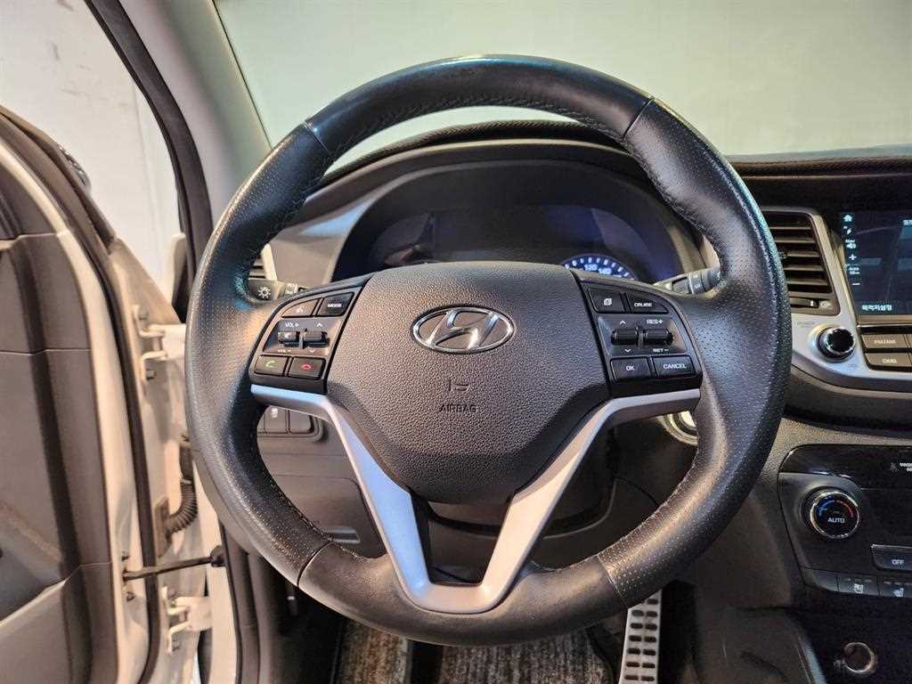 HYUNDAI Tucson - Vista 9
