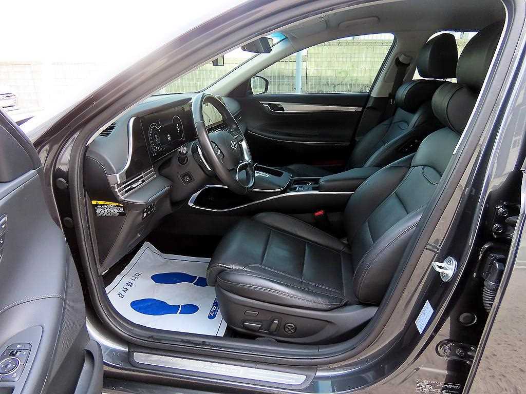 HYUNDAI Grandeur - Vista 5