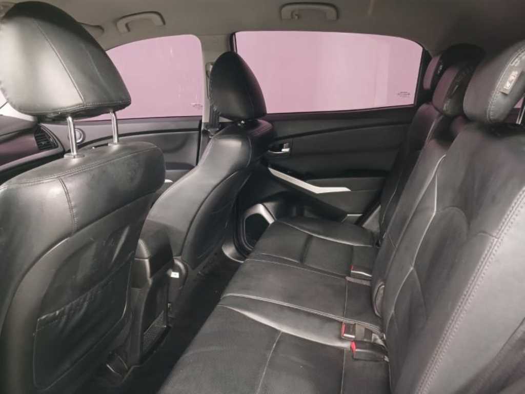 Ssangyong Korando - Vista 8