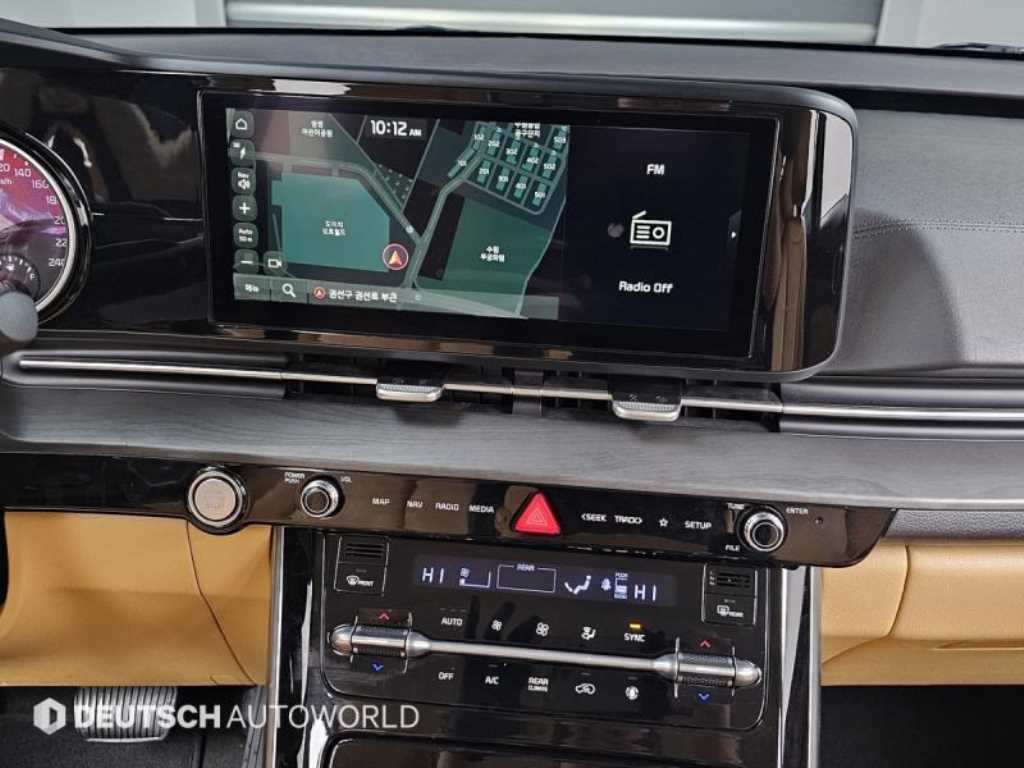 KIA Carnival - Vista 8