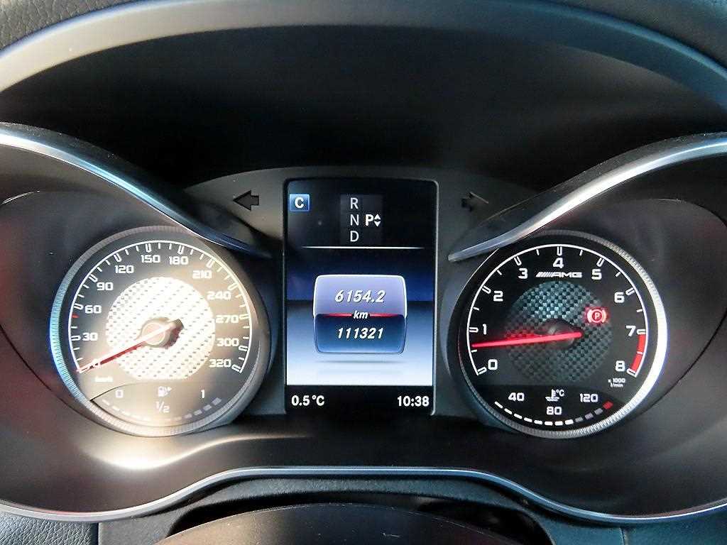 Mercedes Benz C Class - Vista 9