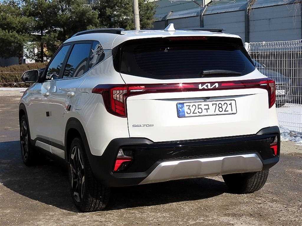 KIA Seltos - Vista 3