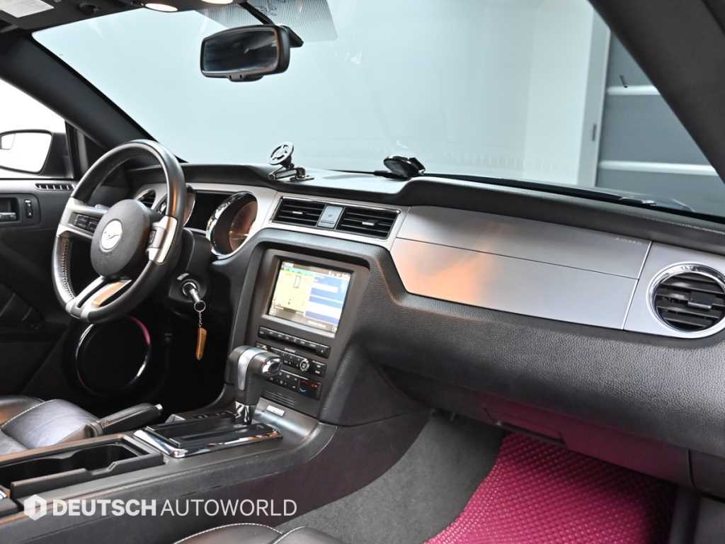 Ford Mustang - Vista 7