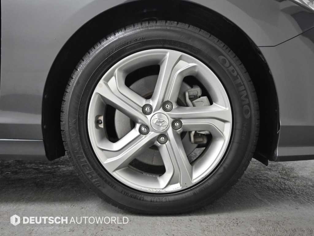 HYUNDAI Sonata - Vista 5