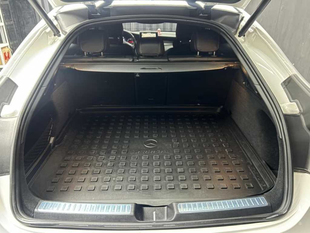 Mercedes Benz GLC Class - Vista 5