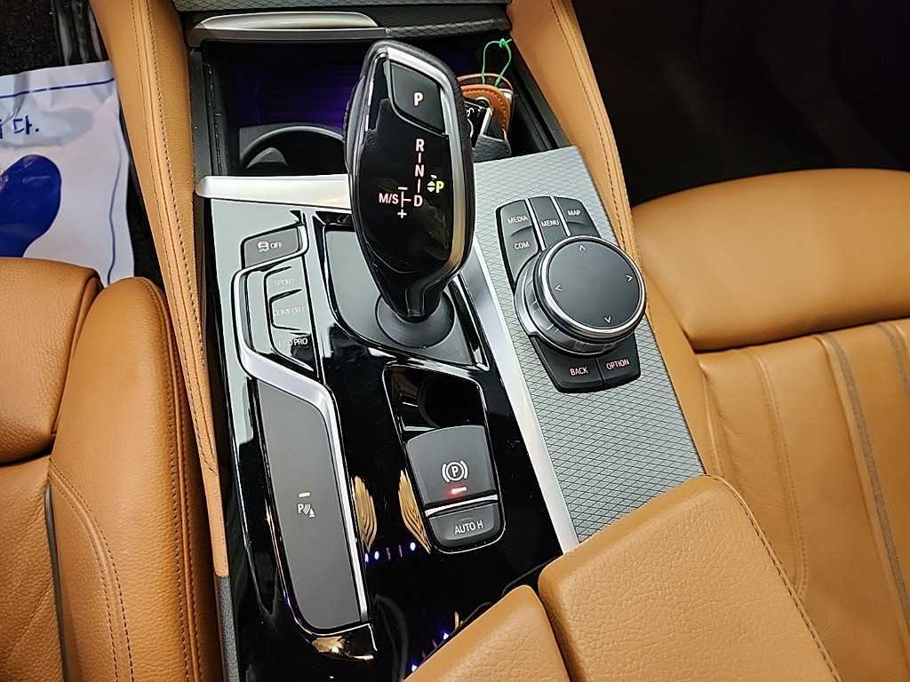 BMW 5 Series - Vista 8