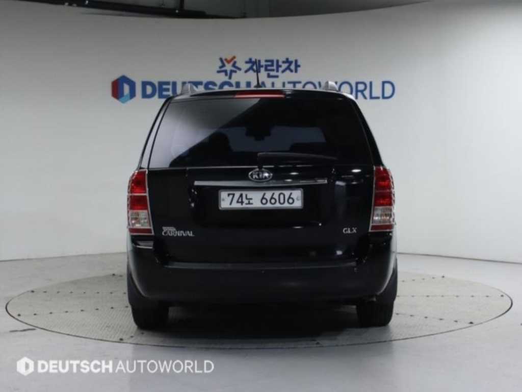 KIA Carnival - Vista 4