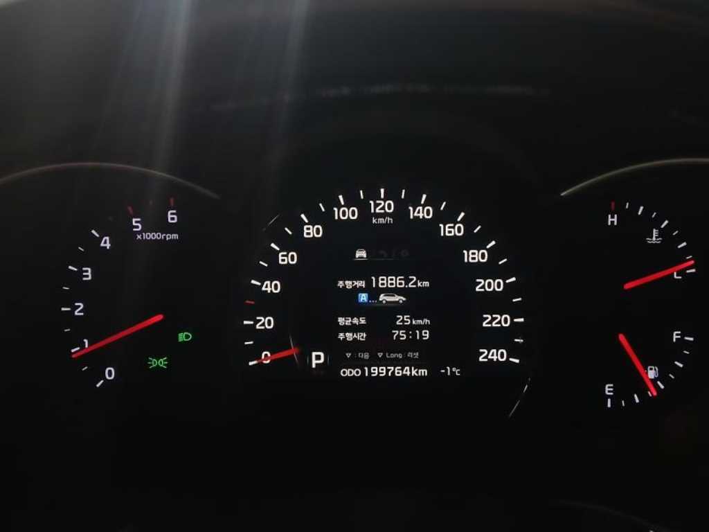 KIA Sorento - Vista 9