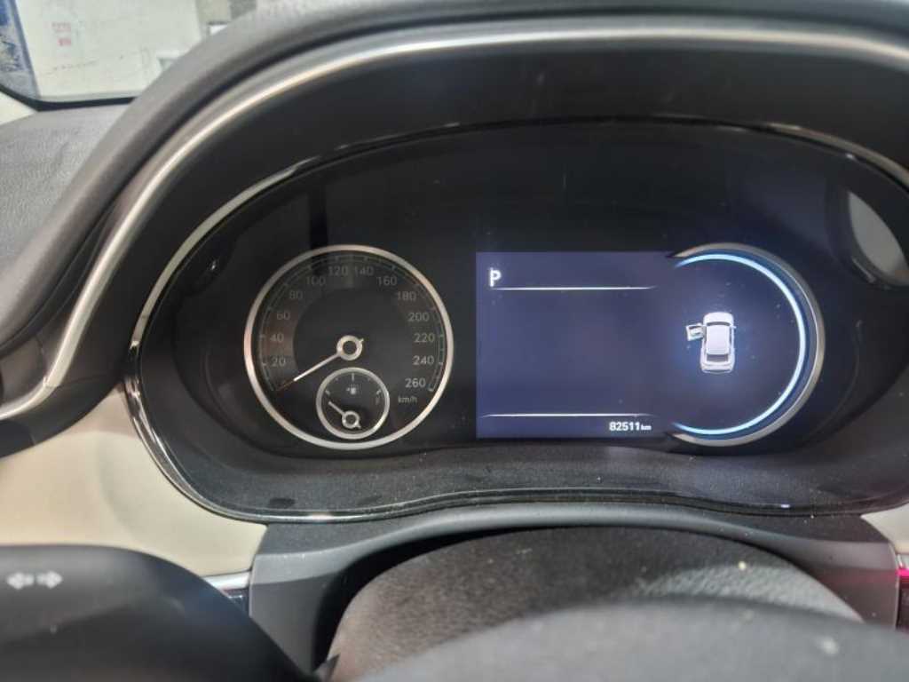 Genesis GV70 - Vista 5