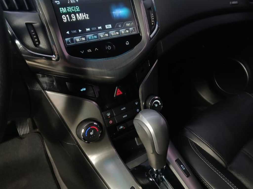 Chevrolet Cruise 2016 Negro - Importación desde Corea - HF Imports Iquique - Foto 13