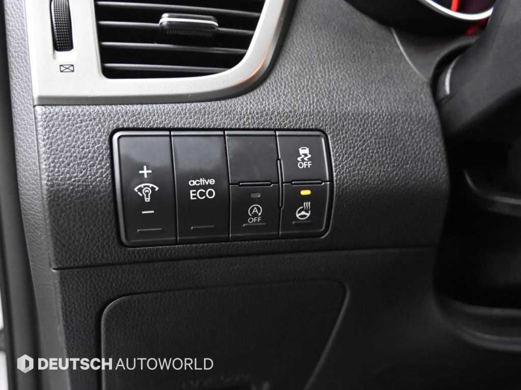 HYUNDAI i30 2016 Blanco - Importación desde Corea - HF Imports Iquique - Foto 17