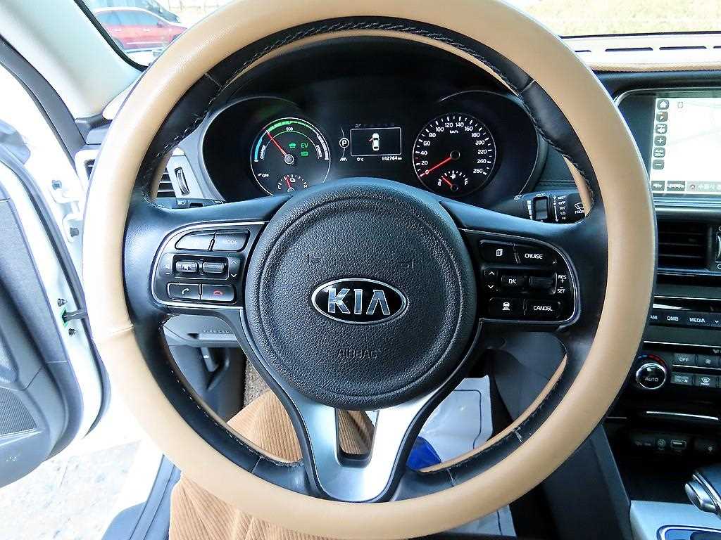 KIA K5 - Vista 8