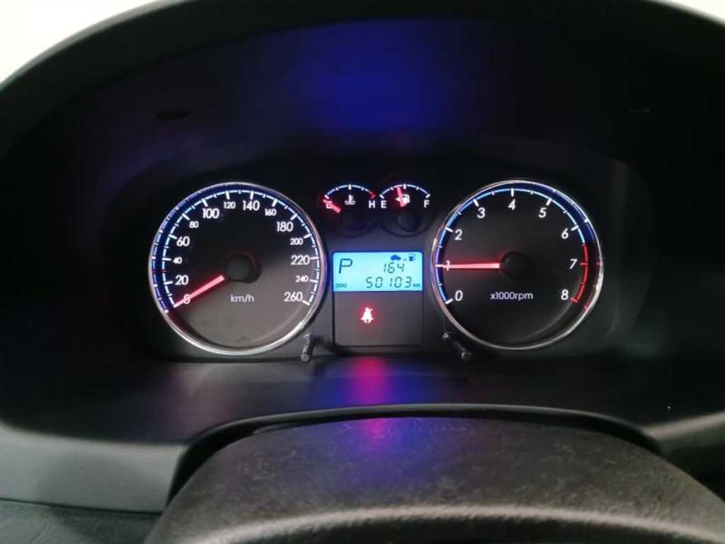 HYUNDAI Tuscani - Vista 9