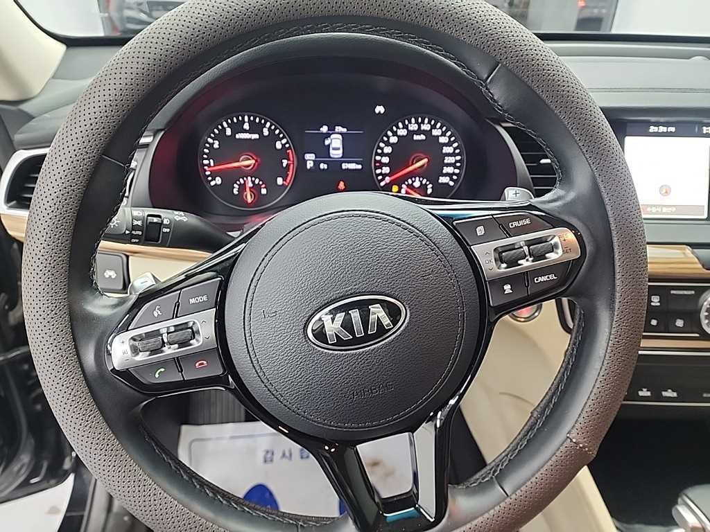 KIA K7 - Vista 9