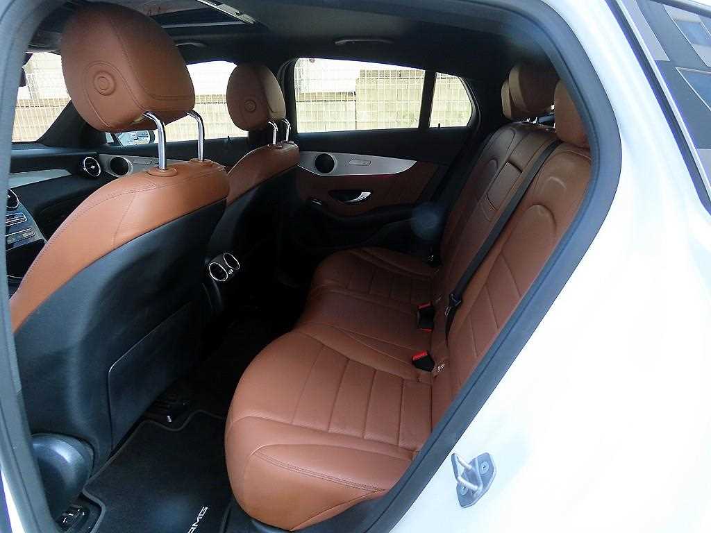 Mercedes Benz GLC Class - Vista 6