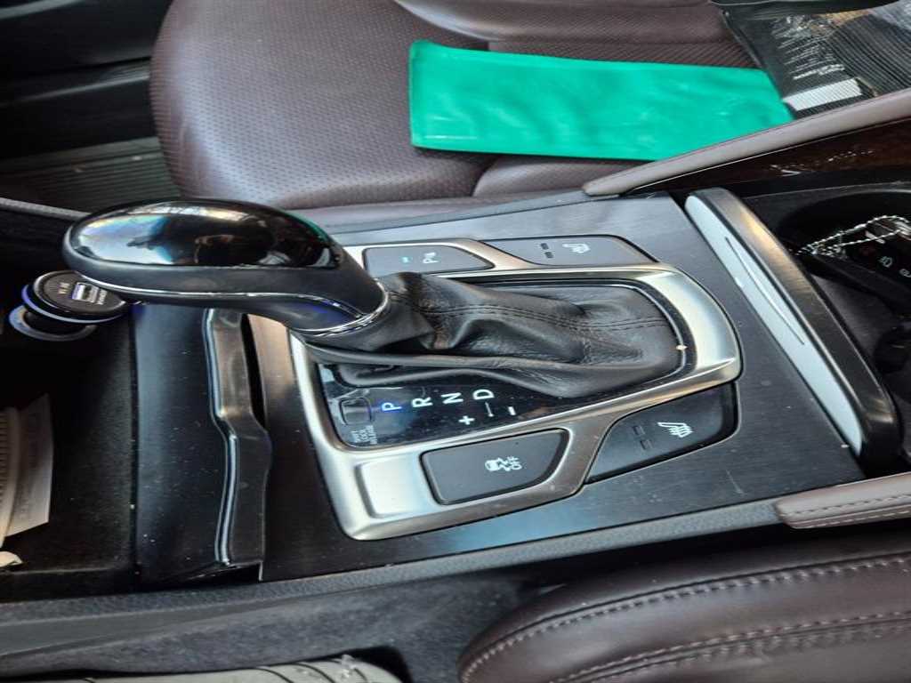 HYUNDAI Grandeur - Vista 11