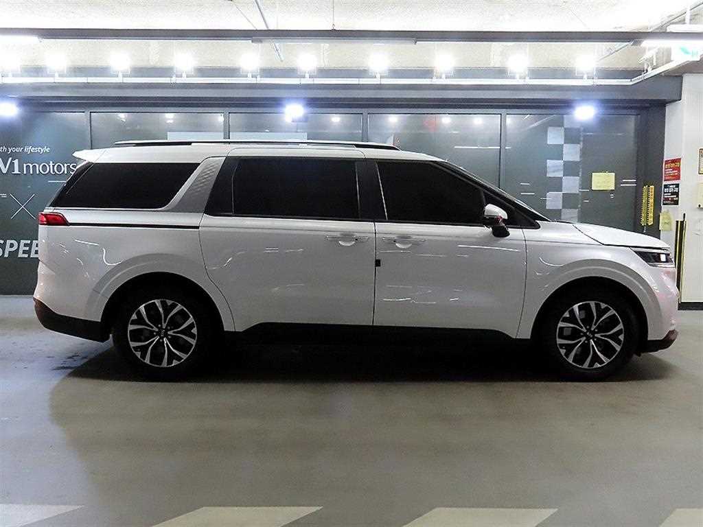 KIA Carnival - Vista 3