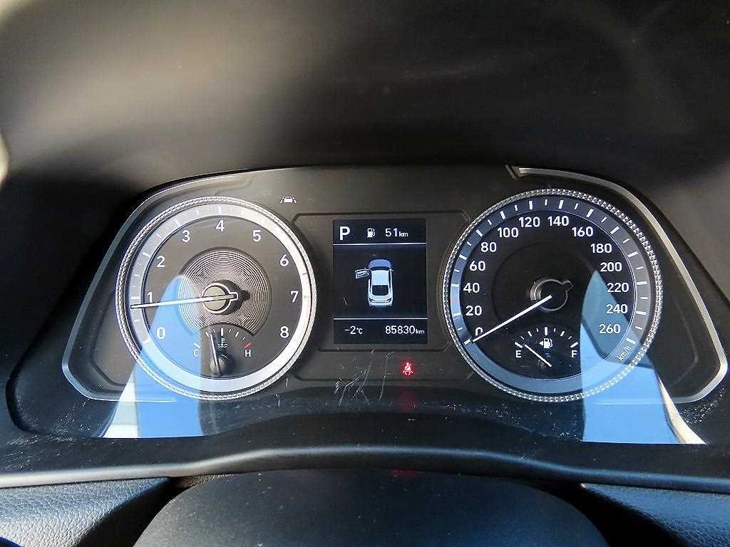 HYUNDAI Sonata - Vista 9