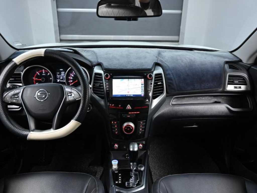 Ssangyong Tivoli - Vista 7