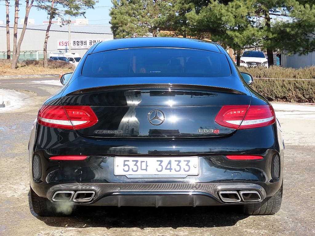 Mercedes Benz C Class - Vista 4