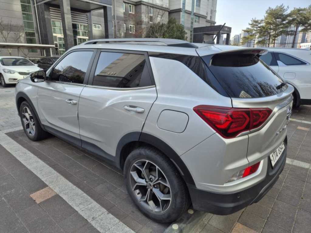 Ssangyong Korando - Vista 5