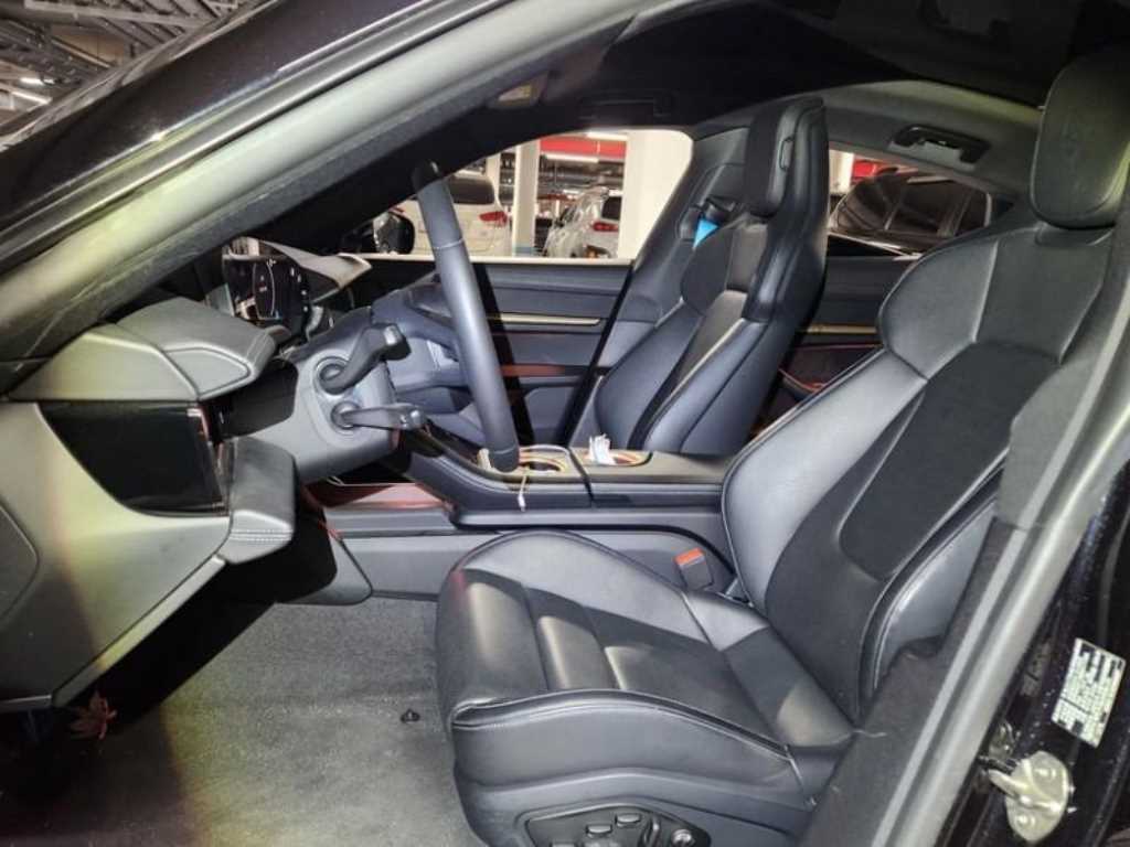 Porsche Taycan - Vista 5