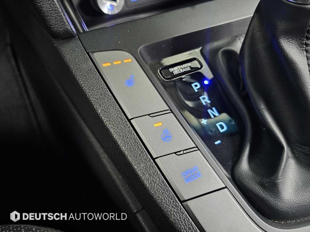 HYUNDAI Avante 2017 Blanco - Importación desde Corea - HF Imports Iquique - Foto 17