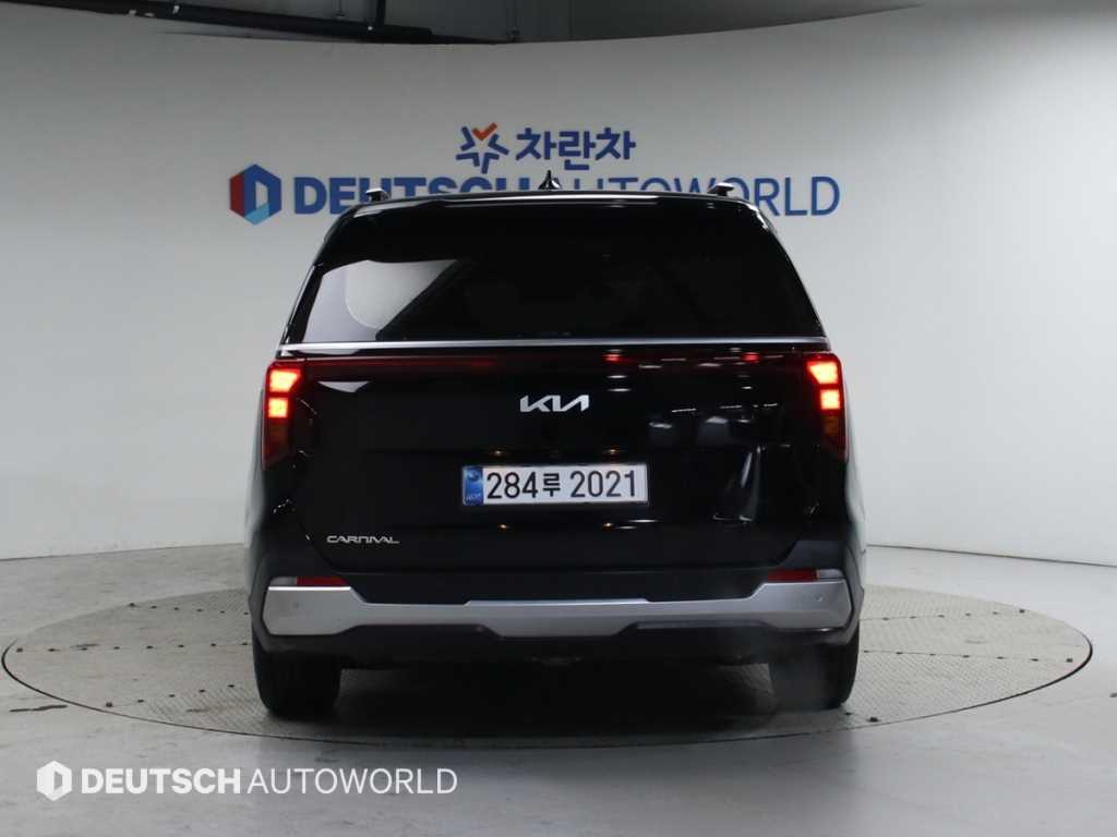 KIA Carnival - Vista 4