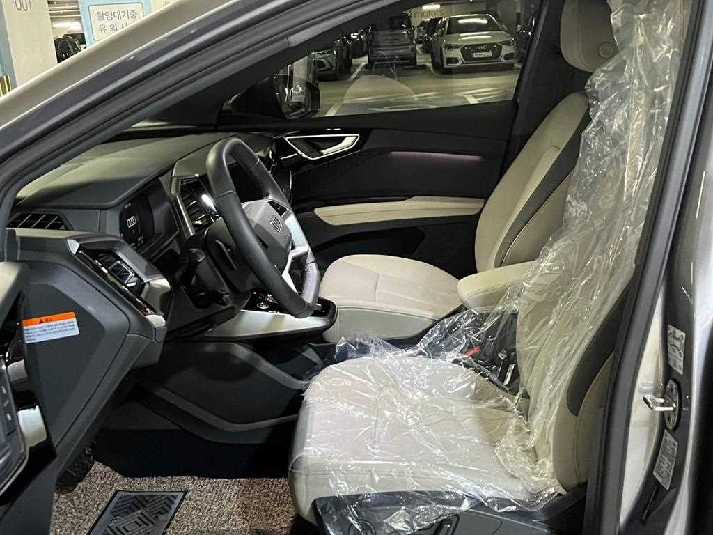 Audi Q4 2023 Gris - Importación desde Corea - HF Imports Iquique - Foto 13