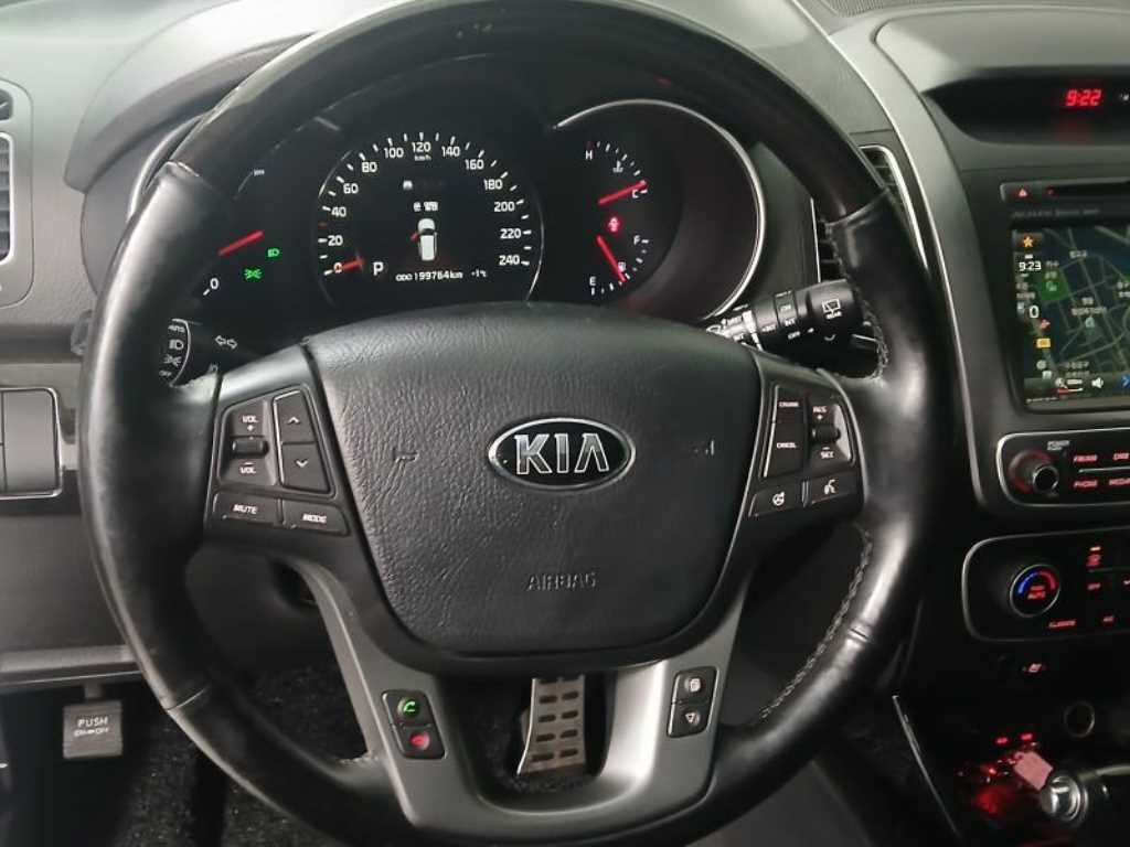 KIA Sorento - Vista 8