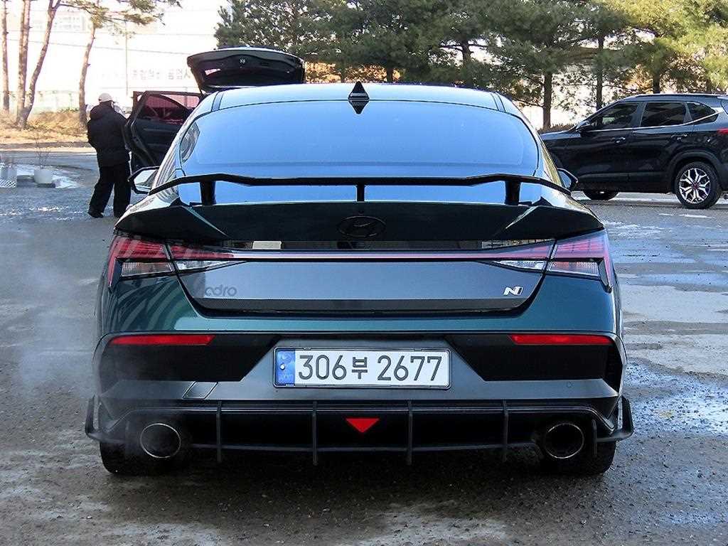 HYUNDAI Avante - Vista 4