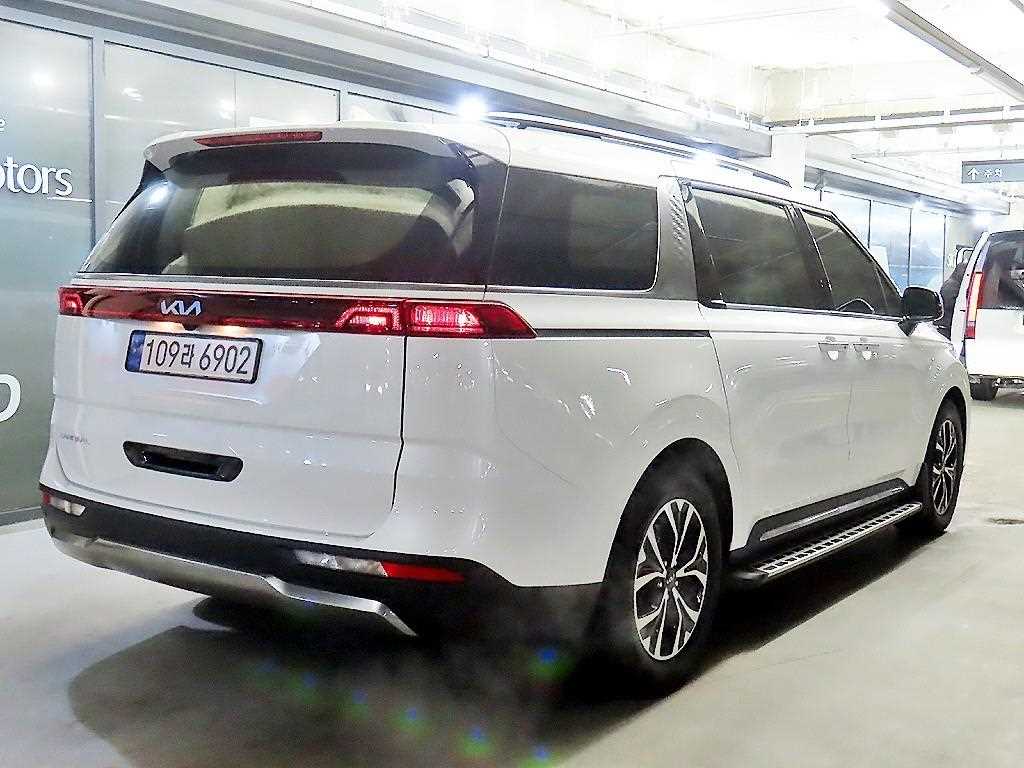 KIA Carnival - Vista 4