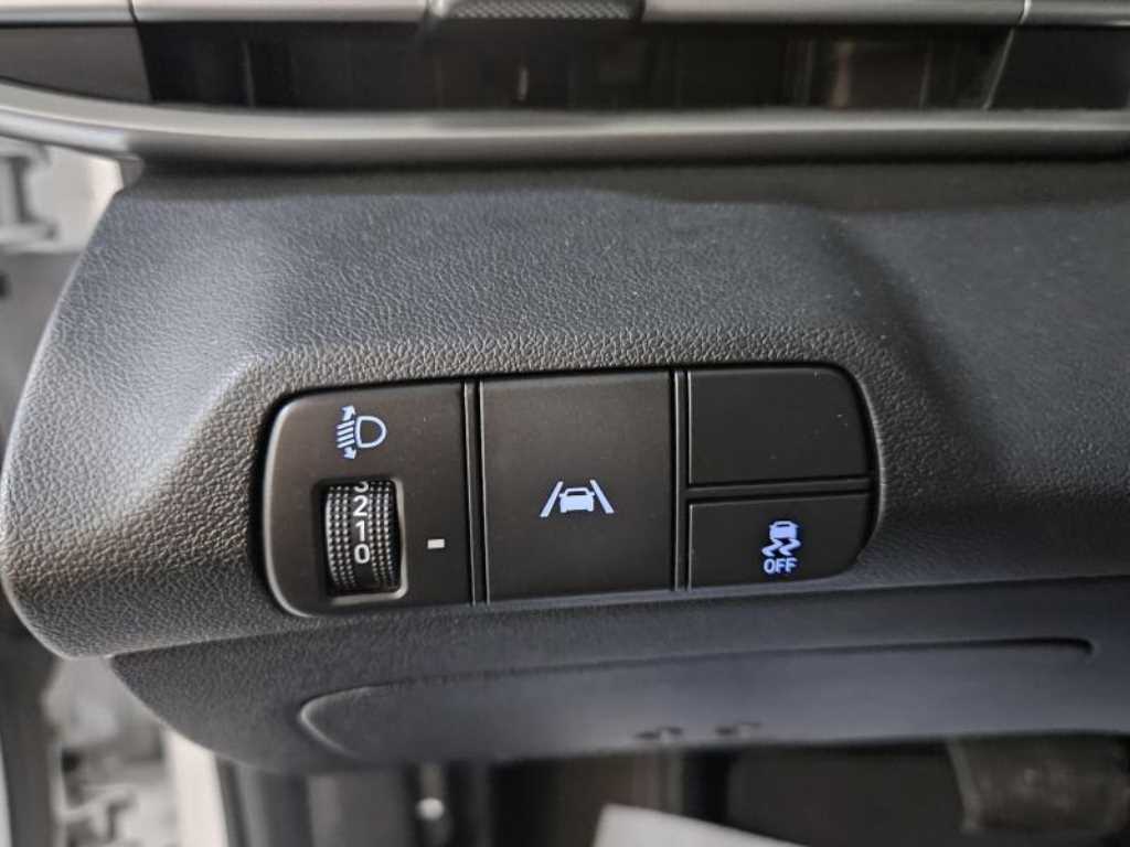 HYUNDAI Avante - Vista 12