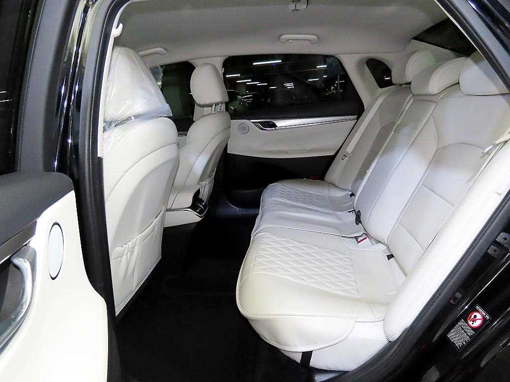 HYUNDAI Grandeur - Vista 7